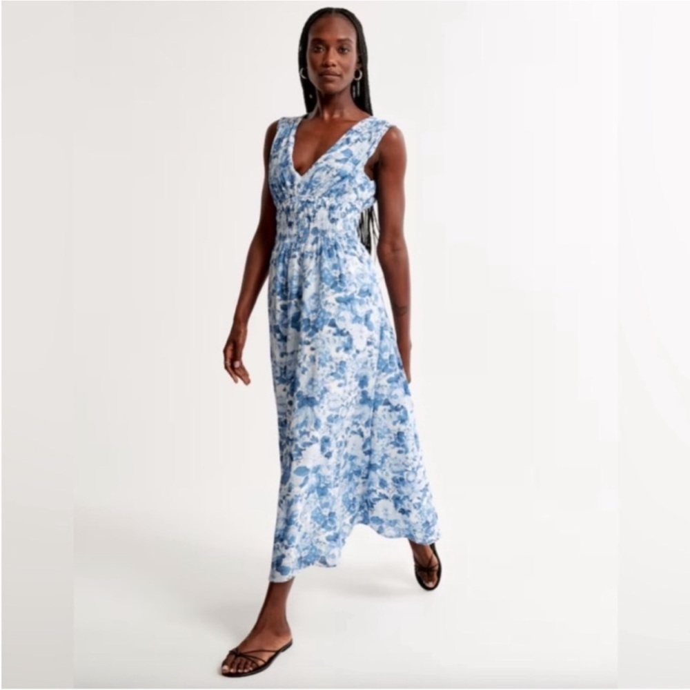 Abercrombie & Fitch Blue and White Floral Maxi Sundress Sz S Cottagecore Beach